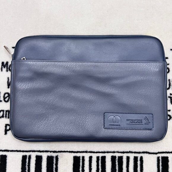 Singapore Airlines Dark Blue 13inch Macbook / Laptop Padded Pouch Case - Picture 1 of 4